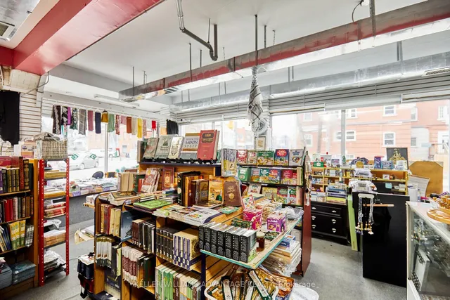 Additional image 33 of 1395 Gerrard St