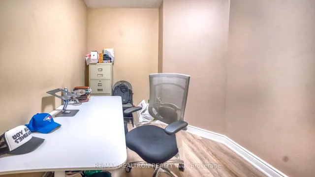 Additional image 38 of 13 Bourdon Ave