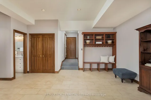 Additional image 33 of 327A Lake Promenade N/A