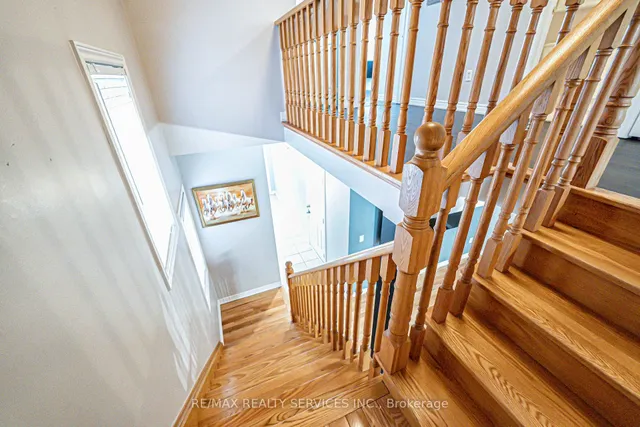 Additional image 21 of 32 Crystalview Cres