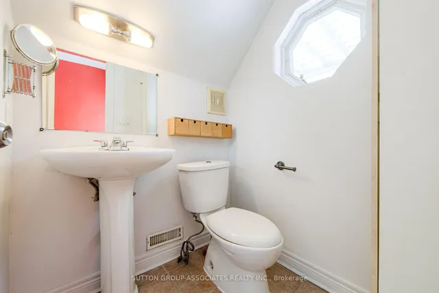 Additional image 23 of 50 Lappin Ave