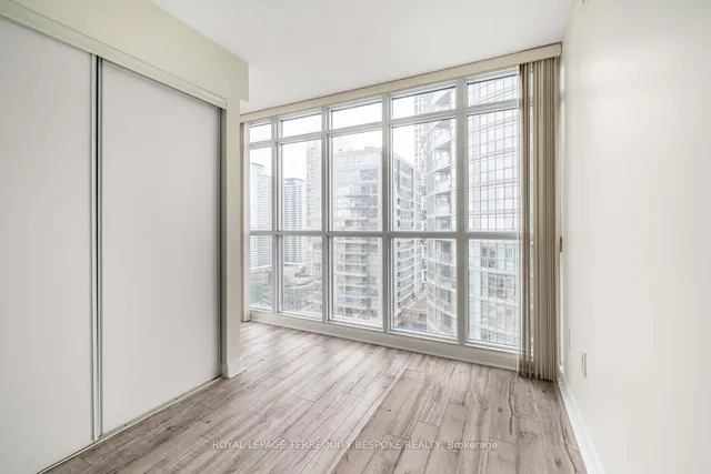 Additional image 14 of 15 Iceboat Terr Unit 2109