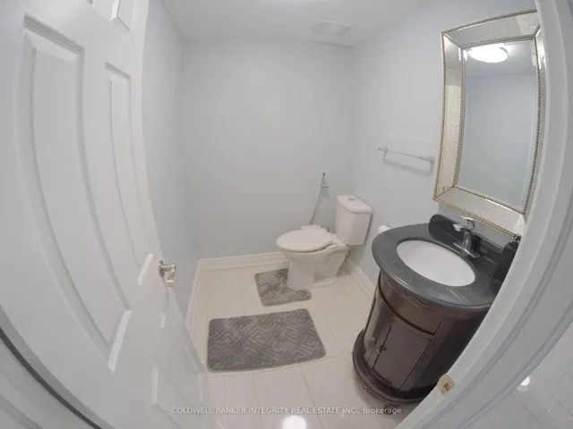 Additional image 43 of 2814 Guilford Cres