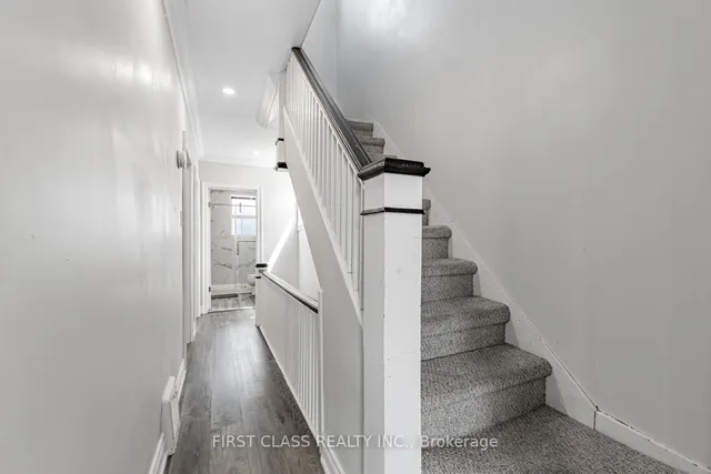 Additional image 12 of 1113 Dufferin St