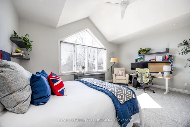 Additional image 18 of 42 Munro Blvd