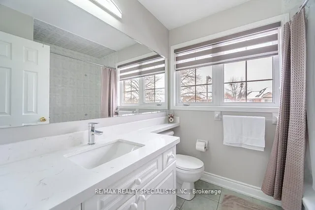 Additional image 37 of 8 Upshall Dr