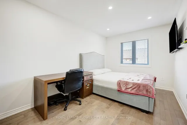 Additional image 34 of 79 Yellowknife Rd