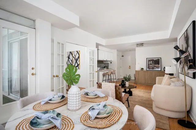 Additional image 26 of 889 Bay St Unit PH4