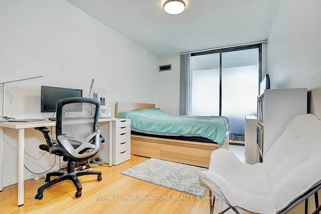 Additional image 23 of 45 Carlton St Unit 1209