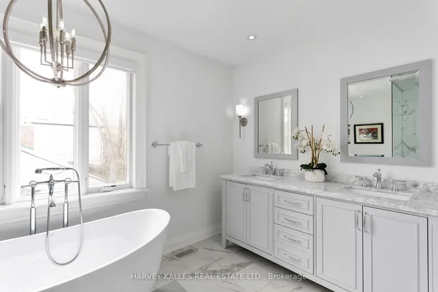 Additional image 27 of 4673 Dundas St