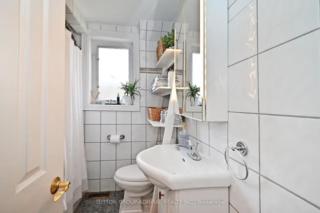 Additional image 20 of 555 Royal York Rd