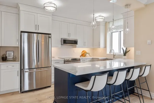Additional image 11 of 5250 Lakeshore Rd Unit 1405
