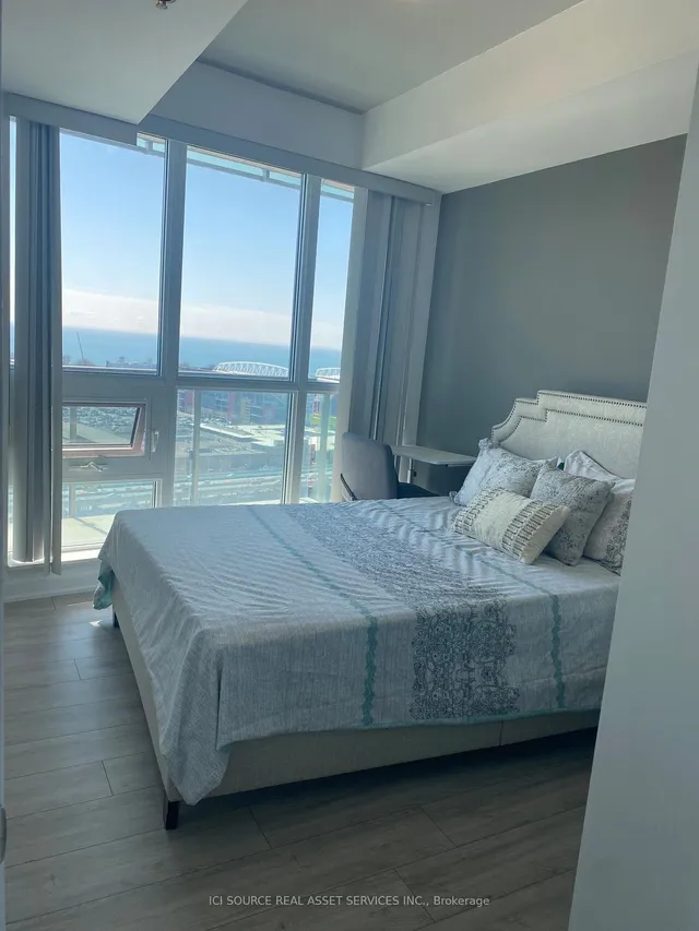 Additional image 12 of 150 East Liberty St Unit 2105