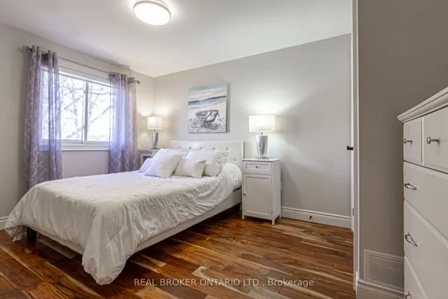 Additional image 20 of 1522 Lancaster Dr Unit 18