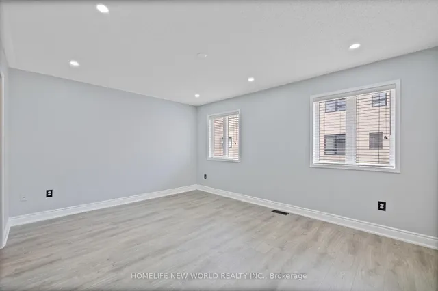 Additional image 16 of 4884 Capri Cres