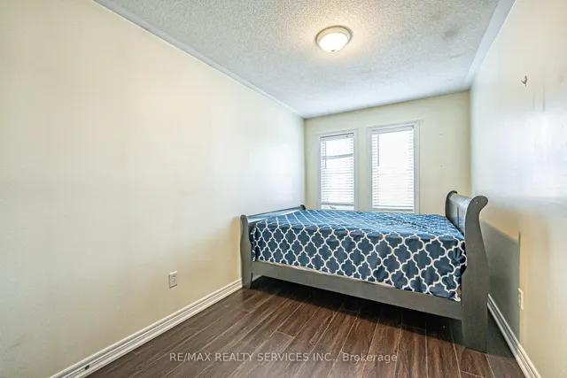 Additional image 31 of 32 Crystalview Cres