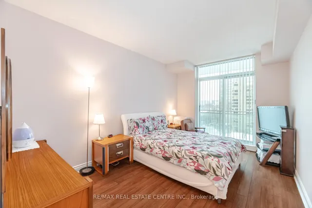 Additional image 14 of 5 Marine Parade Dr Unit 911