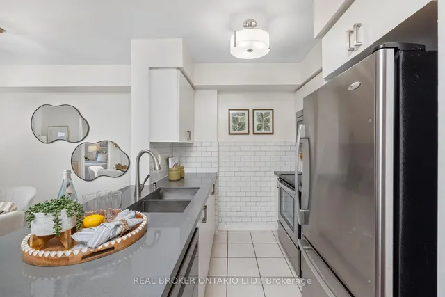 Additional image 6 of 61 Heintzman St Unit 718