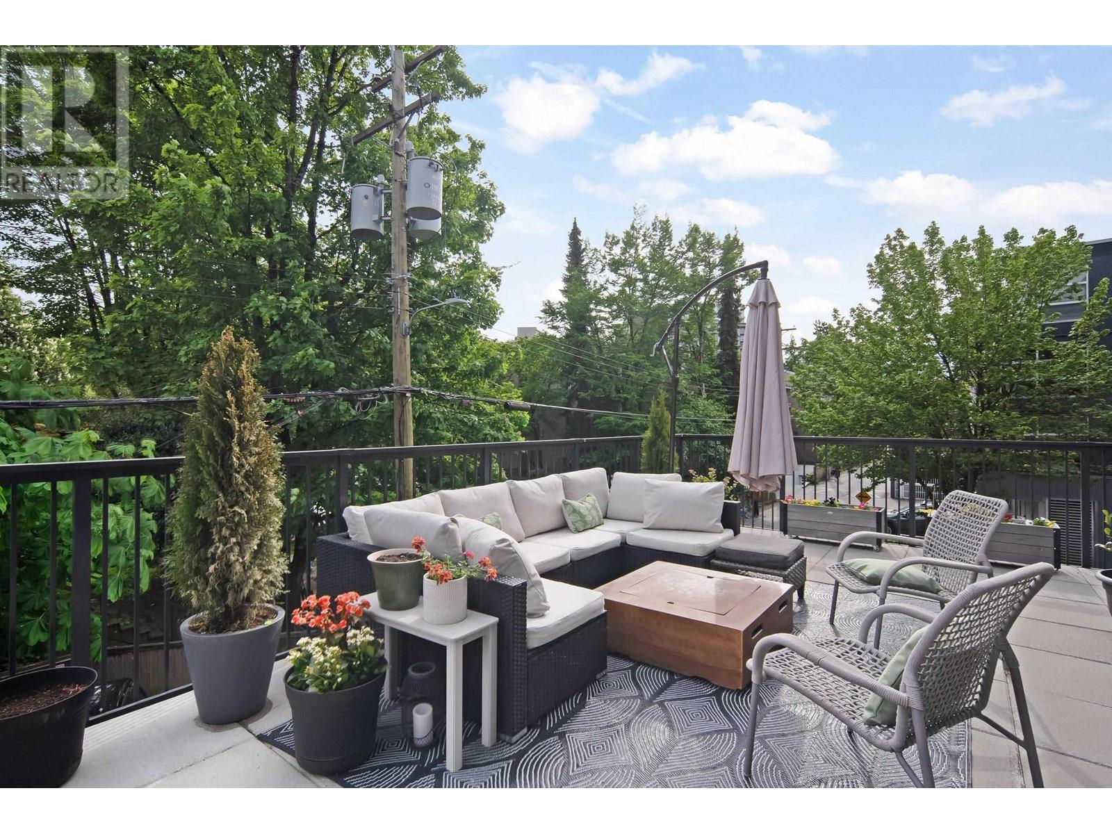 221 2520 GUELPH STREET|Vancouver, British Columbia V5T0K7