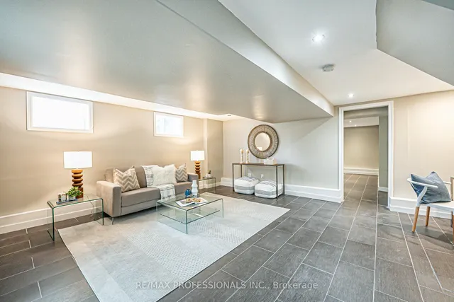 Additional image 31 of 116 Lake Shore Dr