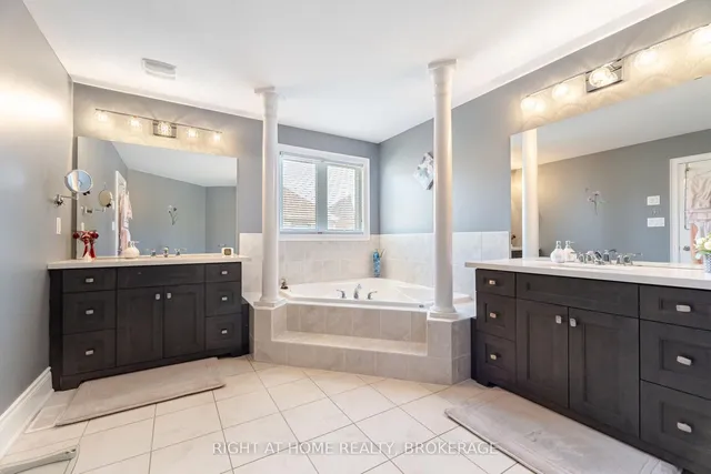 Additional image 23 of 105 Royal West Dr