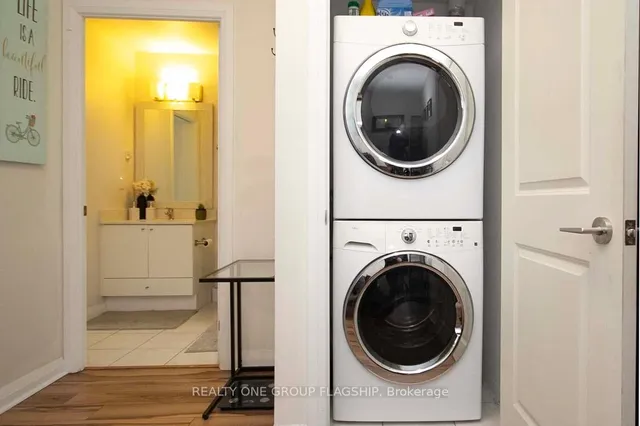 Additional image 15 of 75 Eglinton Ave Unit 2408