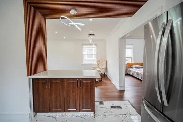 Additional image 18 of 52 Slan Ave