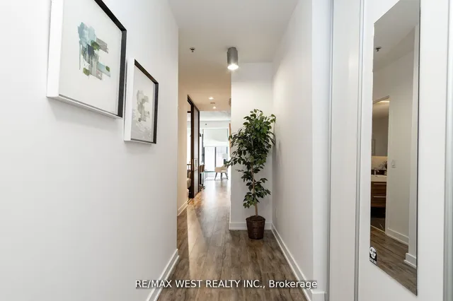 Additional image 3 of 8 Dovercourt Rd Unit 209