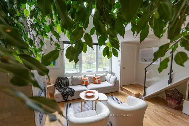 2012 Queen St Unit 201