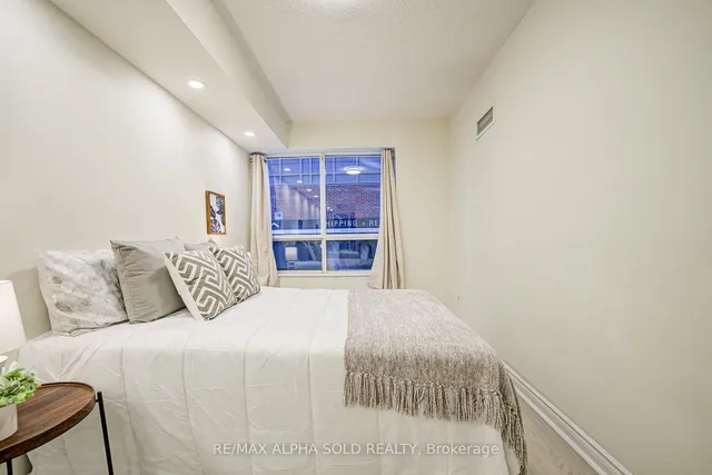 Additional image 25 of 250 Wellington St Unit 246