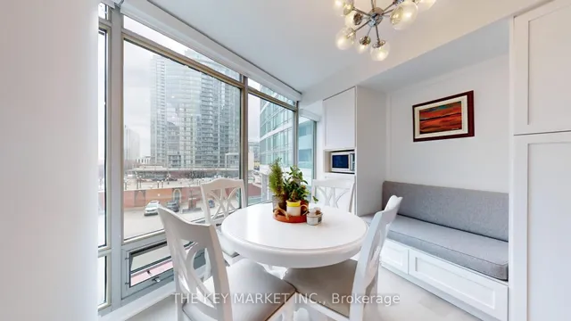 Additional image 16 of 81 Navy Wharf Crt Unit 315