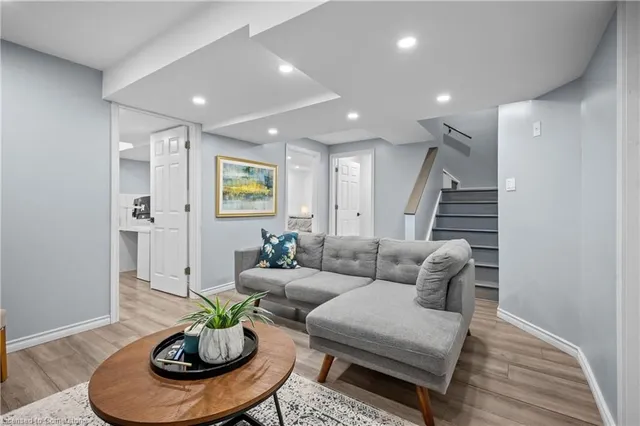 Additional image 41 of 100 Thames Way