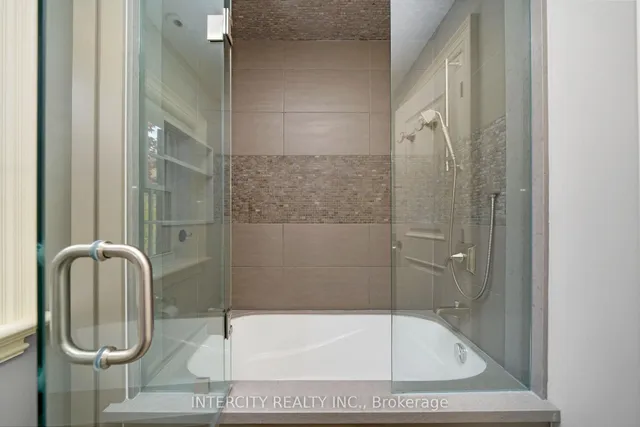 Additional image 32 of 112 Mason Blvd