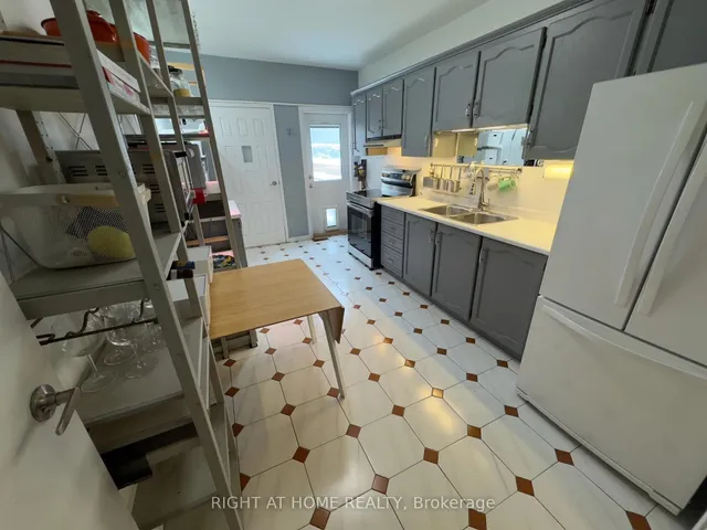 Additional image 12 of 5 Parr St