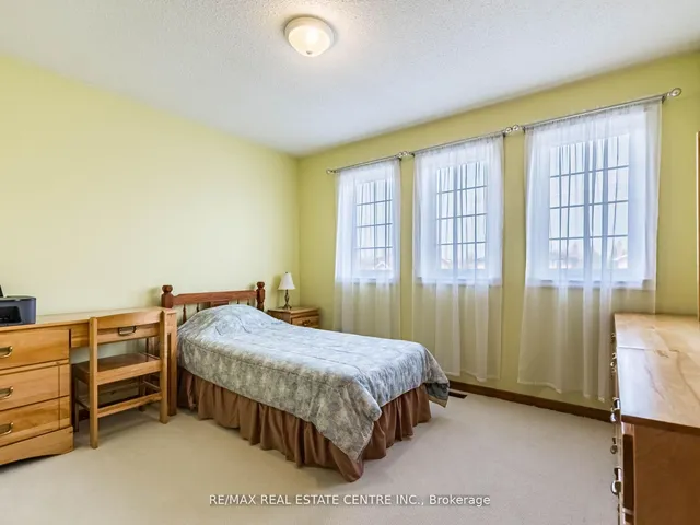 Additional image 32 of 34 Inverary Dr