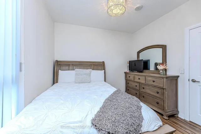 Additional image 37 of 55 Eglinton Ave Unit 408