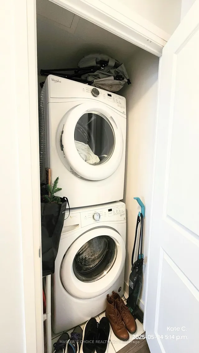 Additional image 18 of 15 Zorra St Unit 2002