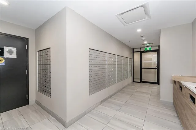 Additional image 9 of 60 Charles Street West Unit 1104
