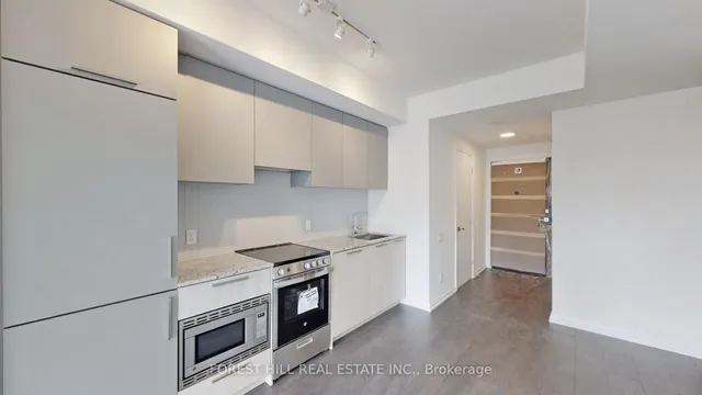 Additional image 8 of 4208 Dundas St Unit 305