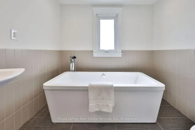 Additional image 34 of 317 North Shore Blvd