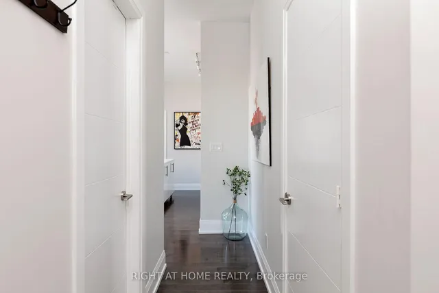 Additional image 4 of 460 Adelaide St Unit PH 216