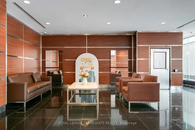 Additional image 4 of 77 Harbour Sq Unit 2707