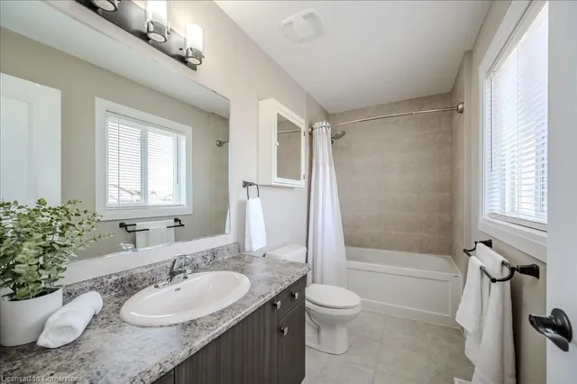 Additional image 20 of 504 Netherwood Cres