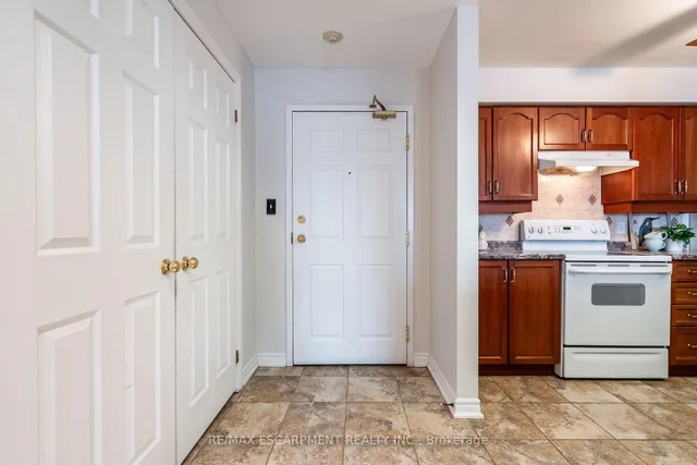 Additional image 7 of 391 Plains Rd Unit 301