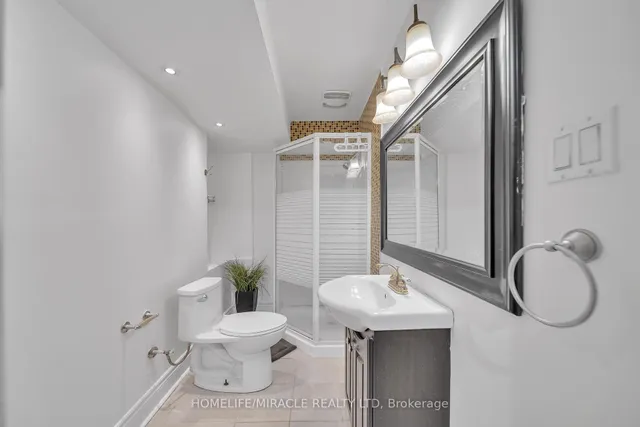 Additional image 38 of 93 Crystal Glen Cres