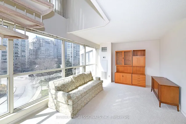 Additional image 6 of 2261 Lakeshore Blvd Unit 528