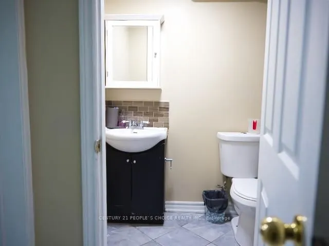 Additional image 16 of 8 Bayridge Dr