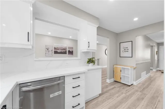 Additional image 10 of 2258 Manchester Dr