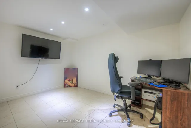 Additional image 44 of 217 1/2 Federal St