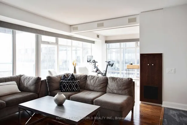 Additional image 14 of 2181 Yonge St Unit 2105